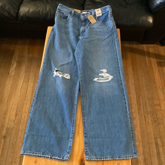 💙NWT: LEVI'S - High Waisted Straight Ripped Jean - Size 31 - Picture 5 of 14